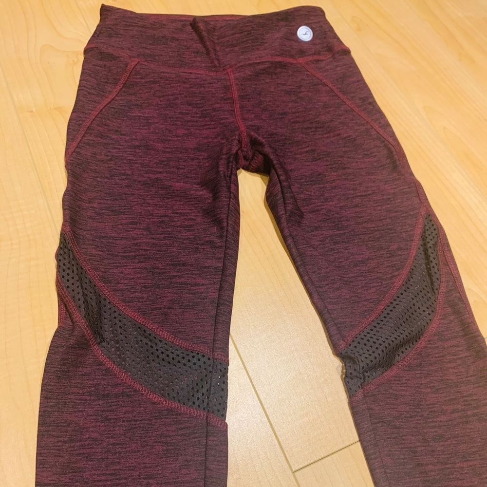 Hollister thigh strip red legging